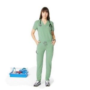 Figs Jade green scrub set